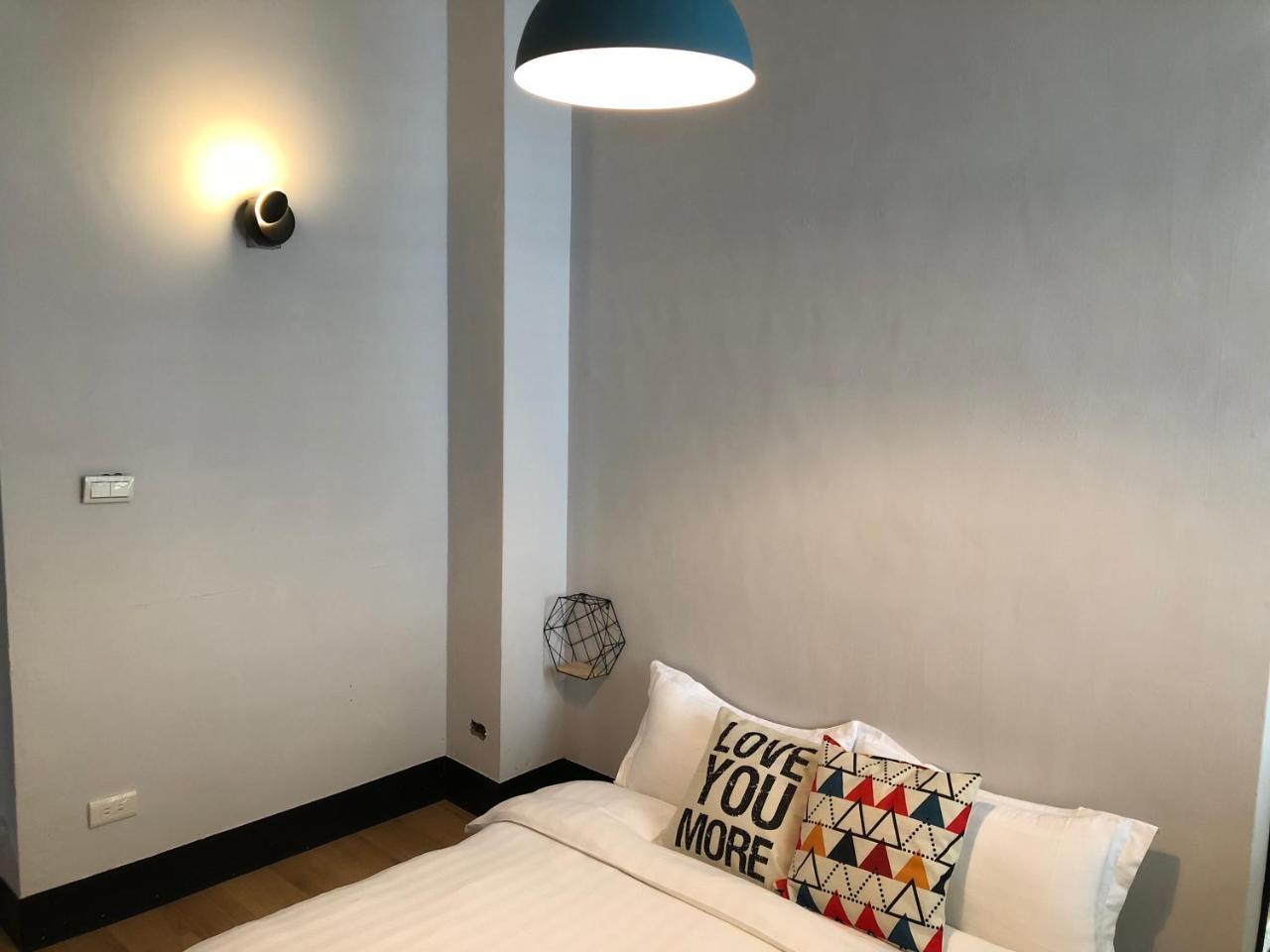 湘品旅館xiang Pin Hotel-有人旅宿東大門夜市湘品館-無電梯無電視 訂房後請注意訊息加line聯繫我 Hualien stad Exteriör bild